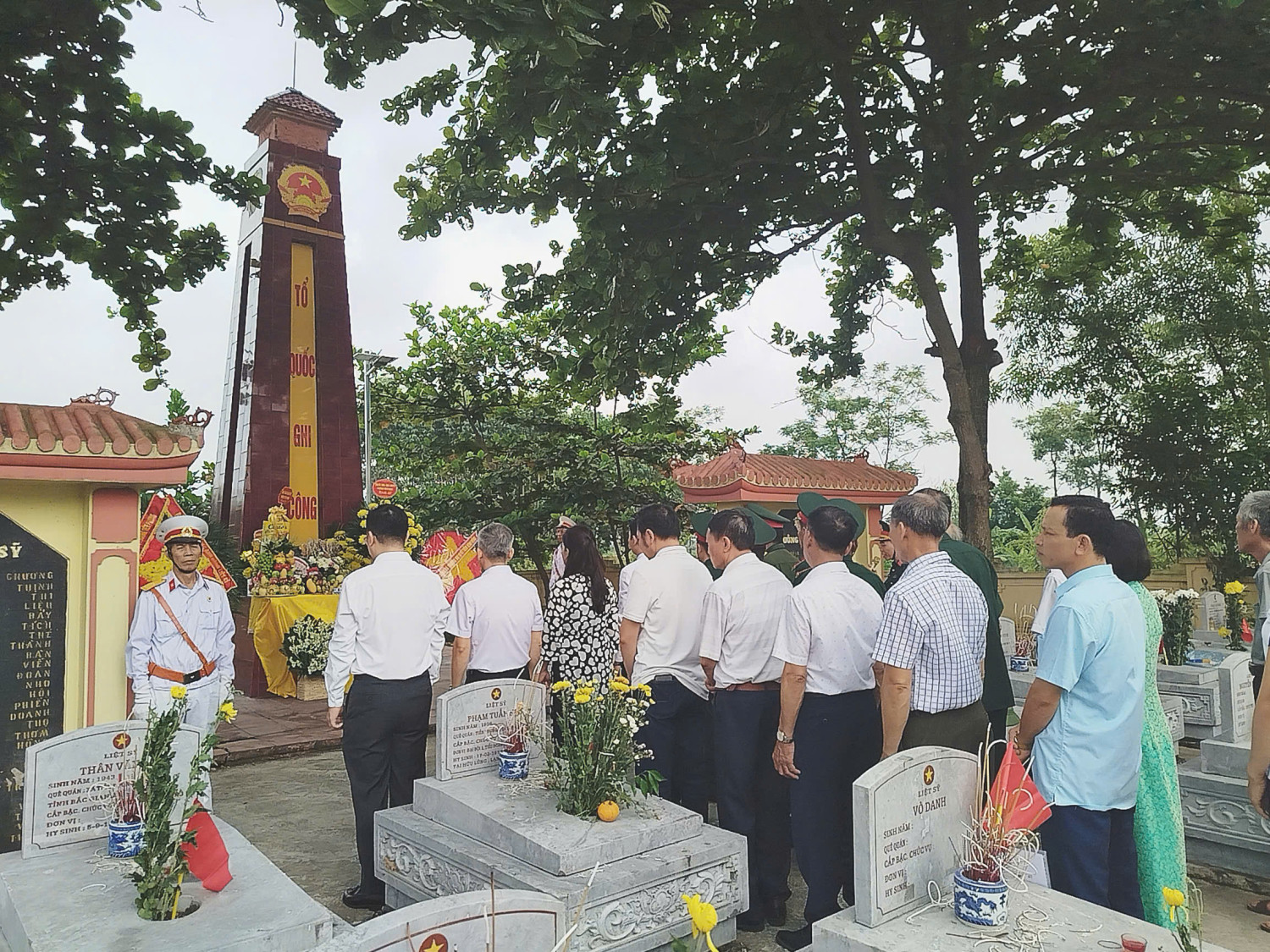 Trạm y tế Tiền Phong tổ chức khám sức khỏe tri ân người có công với cách mạng và tham gia các hoạt động đền ơn đáp nghĩa nhân kỷ niệm 79 năm ngày thương binh – liệt sĩ.